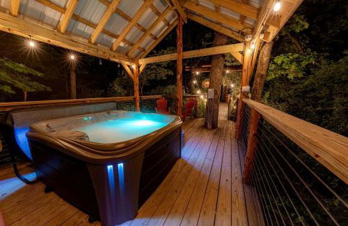 Fantastic Treehouse with Fire Pit and Hot-tub in Herod, Illinois - Foto 22
