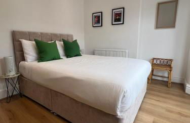 2025 Award Winner Liverpool Cherry House - 4 Bedrooms - Foto 20