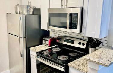 Lovely 2-bedroom condo next to AT&T Stadium - Photo 18