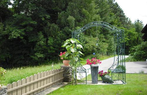 Ferienhaus und Ferienwohnungen Holzapfel Geiersthal - Foto 24