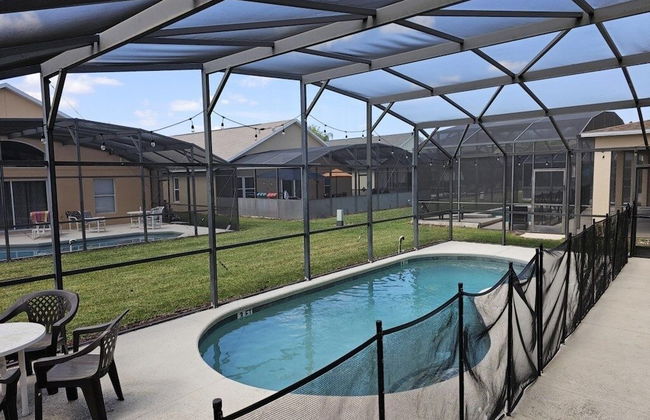 Spacious 7 Br, 4.5 Br Retreat With Pool 7 Bedroom Condo by RedAwning - Foto 19