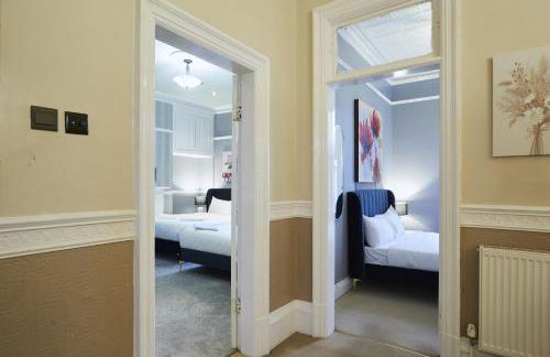 Hayy Contractor House 5 Bedroom Huddersfield Sleeps 18 - Foto 18