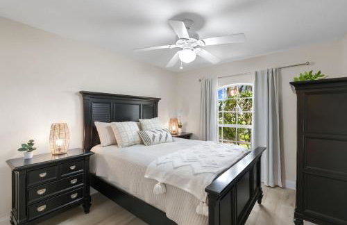 Beautifully-furnished Naples Home l Pool l Hot Tub - Foto 12