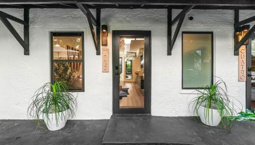 Hacienda Flamingo Unit 3 - Modern 1BR Hideaway with Double Queen Beds - Foto 2