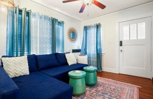 Adorable Quirky Hideaway BIG Private Enclosed Yard - Photo 6