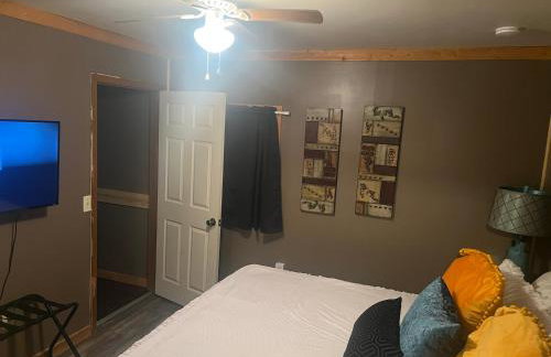 Country Cottage Love Nest Lake Cumberland KING BED - Foto 3