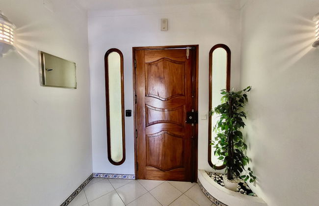 Faro Terrace Villa by Homing - Photo 27