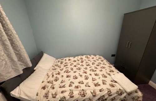 Glasgow 3 bed Guest House - Foto 7