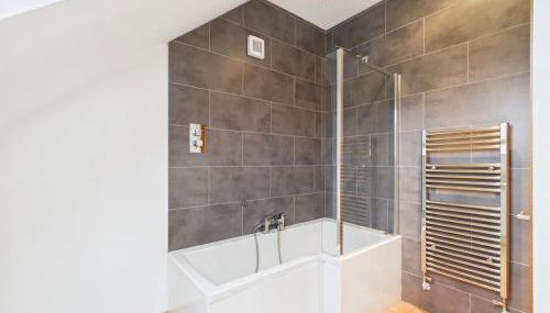 The Factory Barn with Hot Tub - Foto 5, Shower