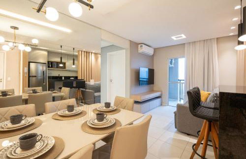 Apartamentos em Bal Piçarras 150 M DA PRAIA com SACADA, WI-FI, PISCINA, PORTARIA 24h, PLAYGROUND e vaga de GARAGEM - Foto 3