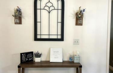 Luxury 6BR Retreat Firepit Foosball Backyard - Foto 31