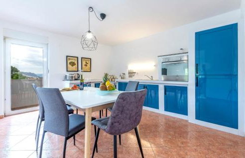 Villa Ume - heated pool, sauna, volleyball court - Photo 28