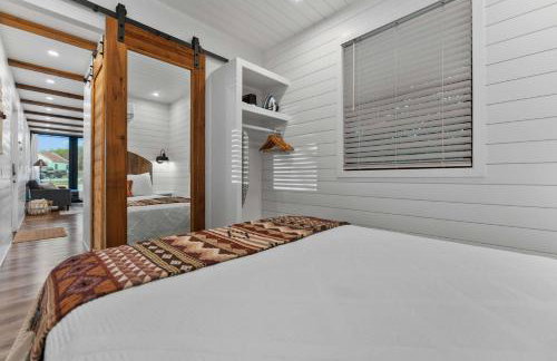 Stunning 2-Story Container Home with Rooftop Terrace - Foto 17