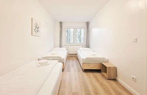 Tolstov Apartments - Monteurwohnung - 2 Schlafzimmer - Wohnzimmer - Küche - Balkon - Waschmaschine - 25 Min zur Messe DUS - Foto 5