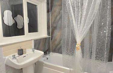 3-Bedroom Home next to Southmead Hospital - Foto 12