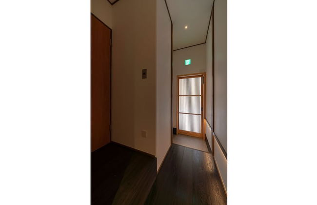 Hinaya Higashiyama - Photo 24