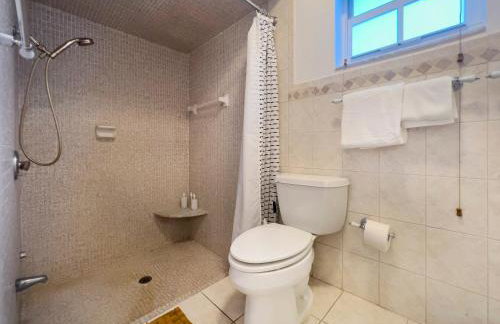 Tranquil Heirloom Hideaway Pool in South Miami - Foto 32