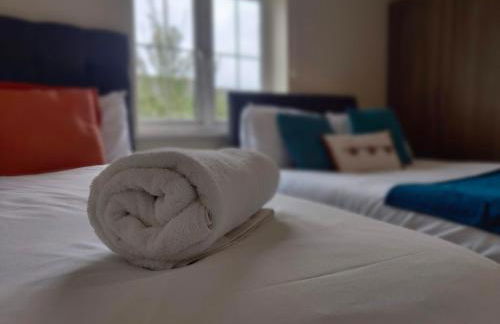 Lakeside-Dakota 3bed house 2bath parking M27 J5 Southampton Airport sleeps 6 - Foto 4