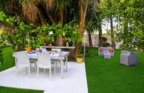 Dimora San Pancrazio - Villa with Garden & Parking - Happy Rentals - Foto 2