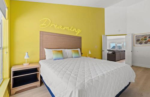 Sunshine House #1-Selfie-Friendly - Steps to Beach - Foto 8