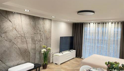 STUDIO SUR LA PROMENADE DES ANGLAIS AVEC VUE MER ORIGINALE À 40 m DE LA PLAGE - Foto 4