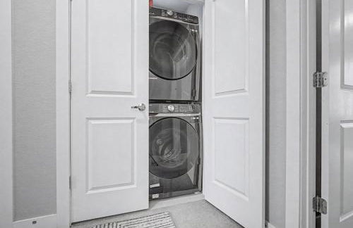 Spacious Denver Home with Private Rooftop Spa - Photo 56