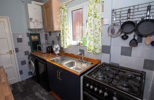 NEC, BHX Cosy 3 Bedroom House with Parking - Foto 17
