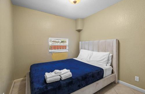 Sleeps 12 - House Guest Apt - Plenty of parking - Foto 36