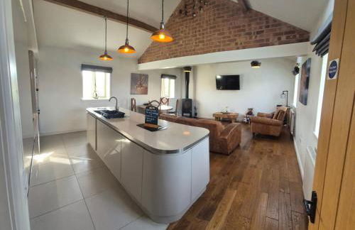 Bowland Breaks-A Luxury Barn Conversion with Optional Hot Tub, Log burner and countryside views - Foto 3