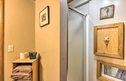 Hot Tub, Sauna, Fireplace, Dock! Lake Honor Cabin - Foto 25