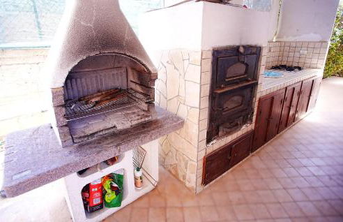 Deep Blue Sea - Photo 5