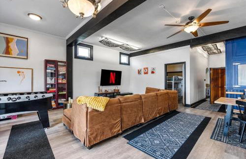 Blue Storefront 2ksqft, Arcade,Pooltable,Foosball - Foto 7