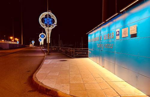 Sleep aboard a modern sailboat in Oeiras - Photo 39