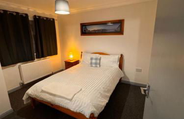 Newly decorated 4 bed home - Foto 18