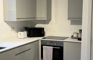 2 Bed Worksop Home - Photo 2