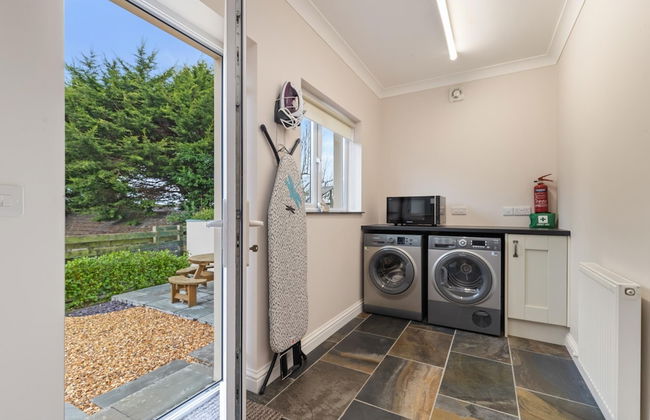 Maynor - Large Luxury House Log Burner Central Location - Photo 18