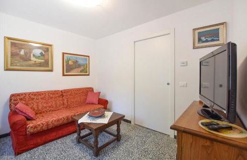 2 Bedroom Amazing Home In Massarosa - Foto 3