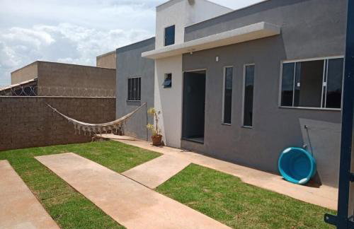 Micro casa com ar condicionado 2km da prainha - Foto 1