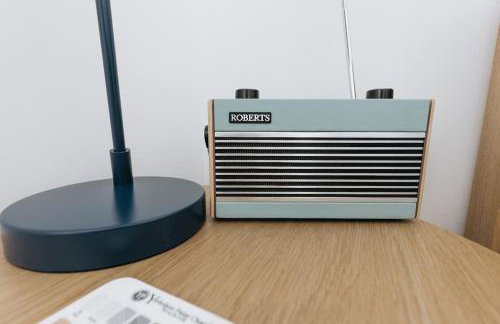 Grade II Mill Townhouse in Leeds with Free Parking which Sleeps 6 - Photo 29