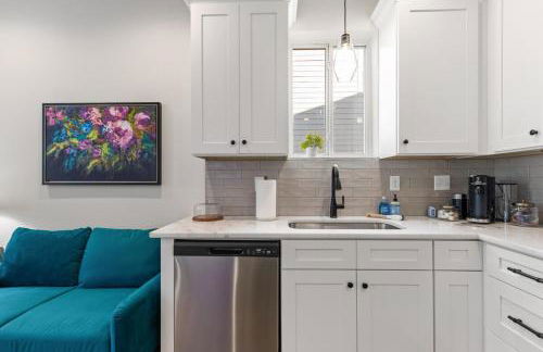 NEW Acadian House KING Bed Cajun Luxury Nespresso - Foto 11