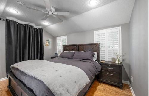 Massive 3 bedroom with large backyard - Foto 18