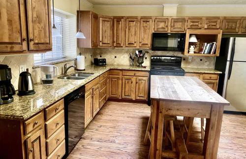 I40 Large Tuscany 4 bed 20min PDC - Photo 9