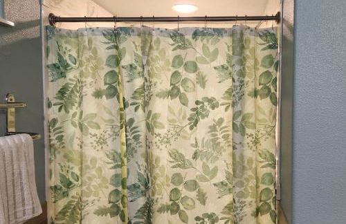 Huge Kitchen and Open Interior Pueblo Group Getaway - Foto 19