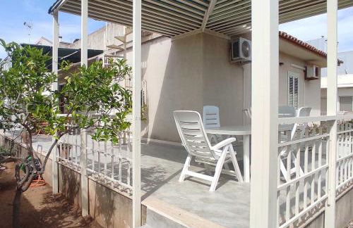 Oroblu. Villetta singola a 50 metri dal mare - Foto 13