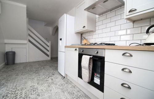 Wern farm cottage - Photo 8