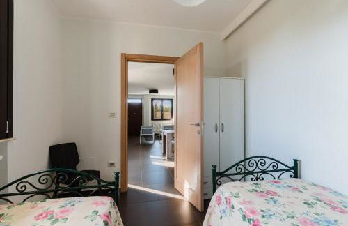 Intera villa ad uso esclusivo con 2 bagni 4 camere da letto,garage,giardino,area fitness,lavatrice,wifi - Foto 15