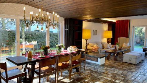 Large holiday apartment with sauna, terrace, garden and open fireplace - Foto 2