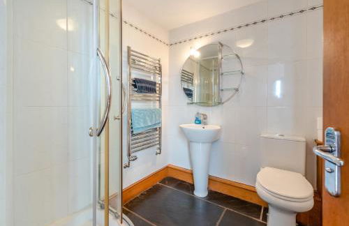 4 Bed in Llangyndeyrn CWRTY - Photo 14