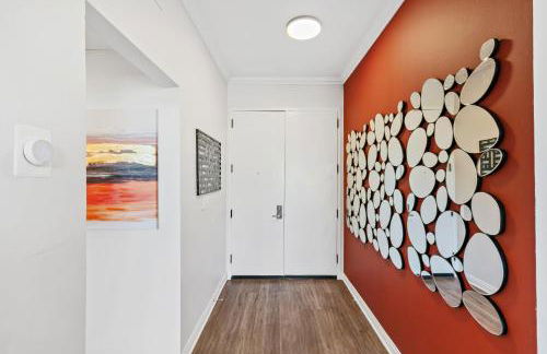 Beverly Hills 2 bed 2 bath Penthouse with Den and Parking 414 - Photo 32