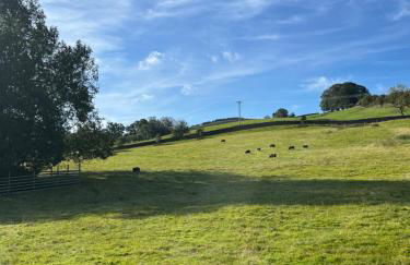 The Granary with hot tub - 2 miles from Skipton - Photo 23